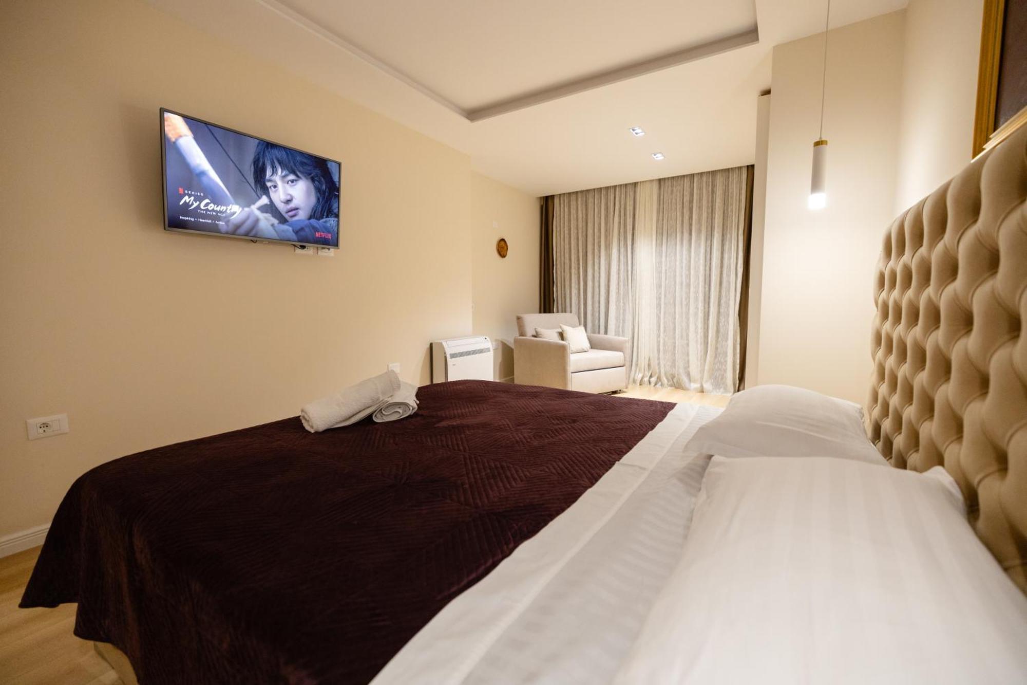 Luxury Center Observatori Apartment Tirana Zewnętrze zdjęcie