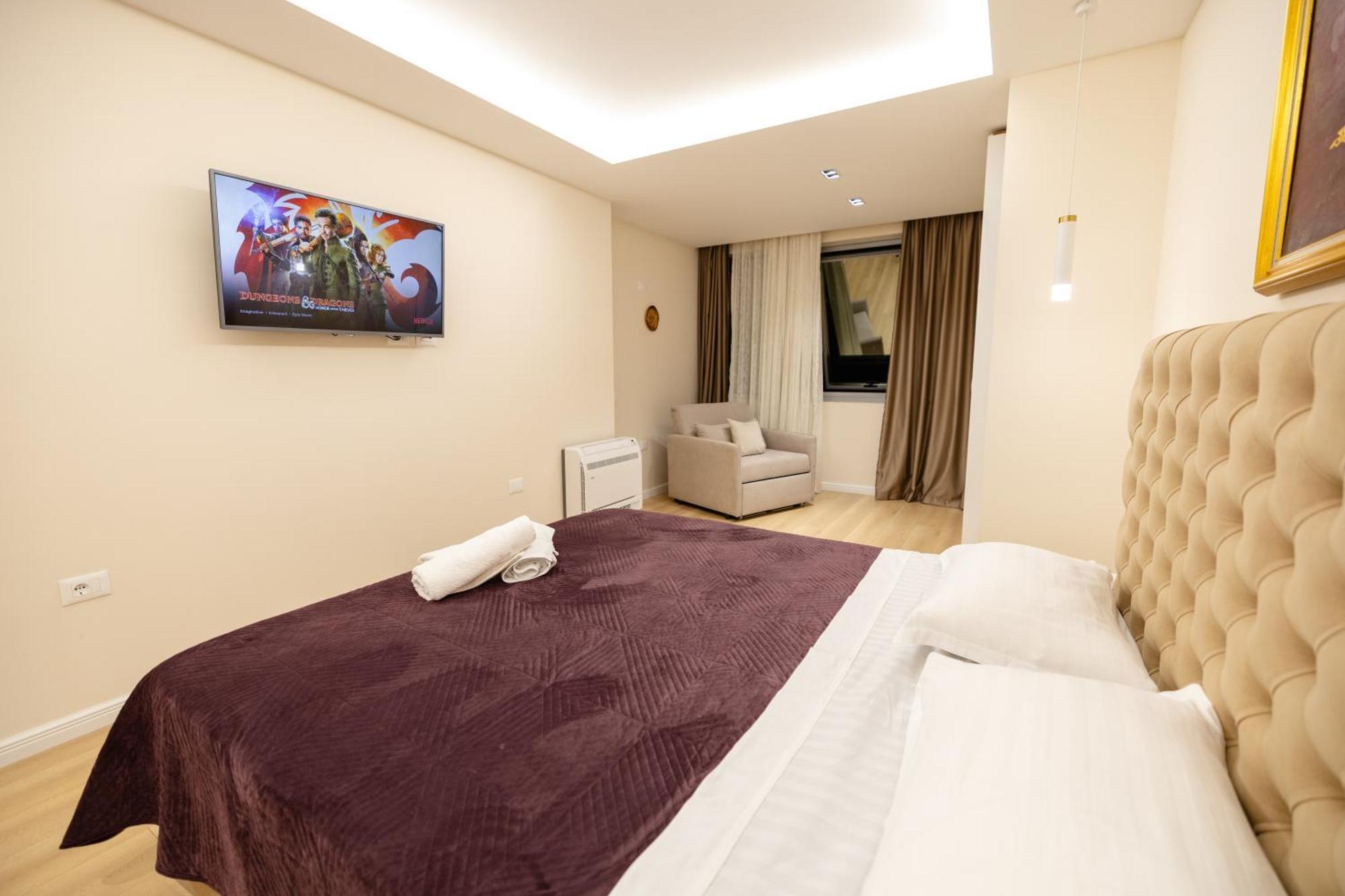 Luxury Center Observatori Apartment Tirana Zewnętrze zdjęcie
