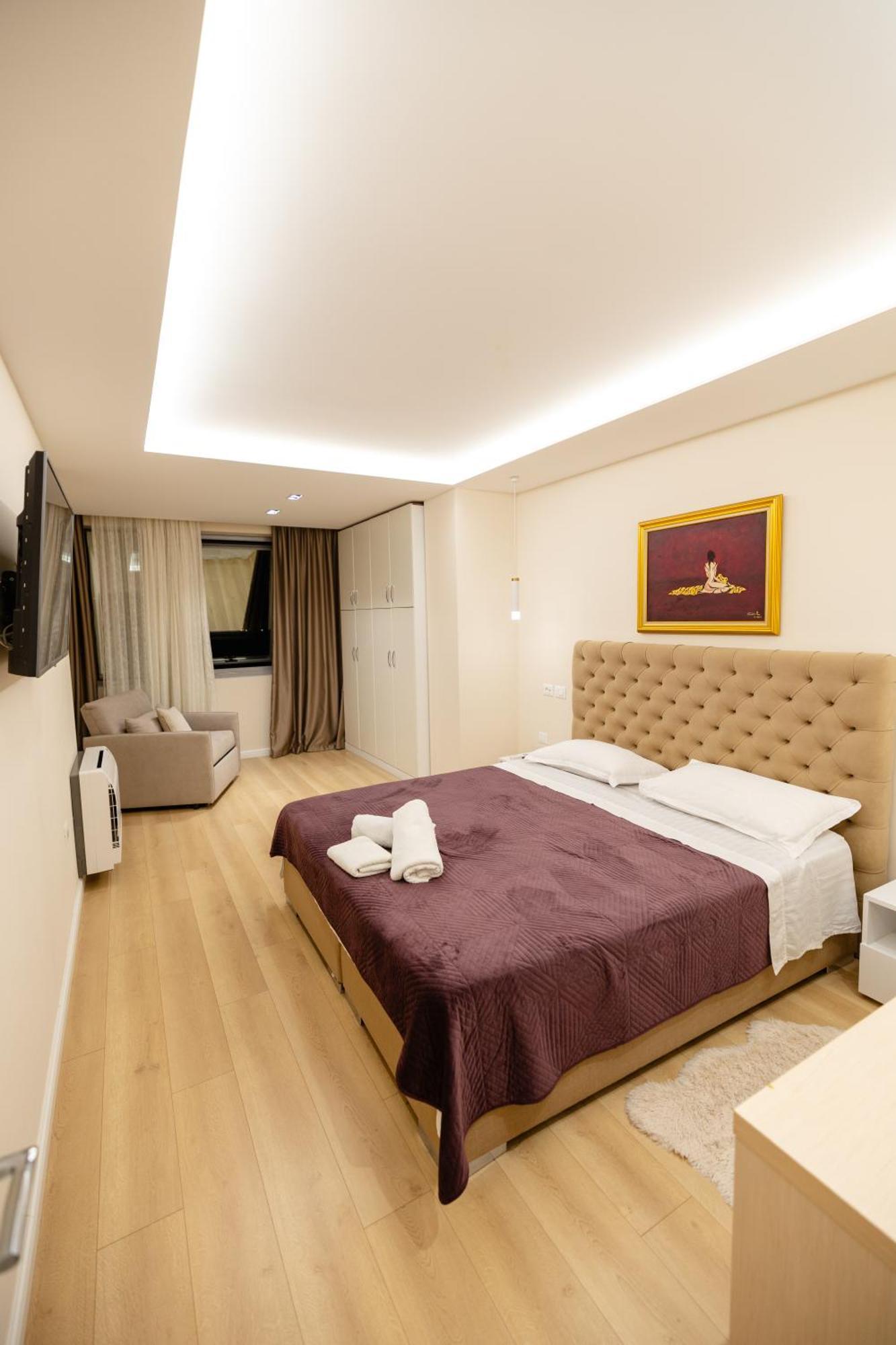 Luxury Center Observatori Apartment Tirana Zewnętrze zdjęcie