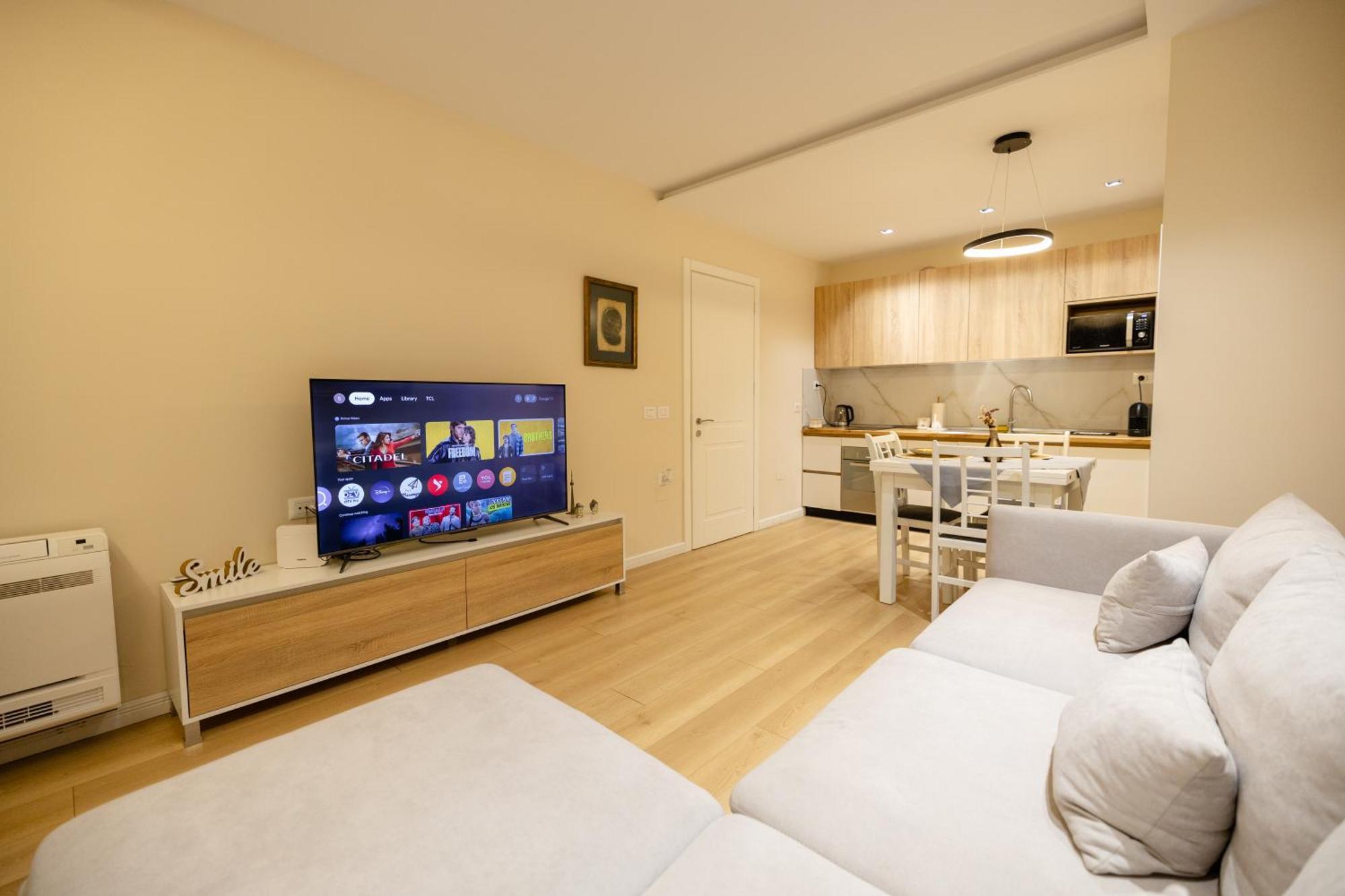 Luxury Center Observatori Apartment Tirana Zewnętrze zdjęcie