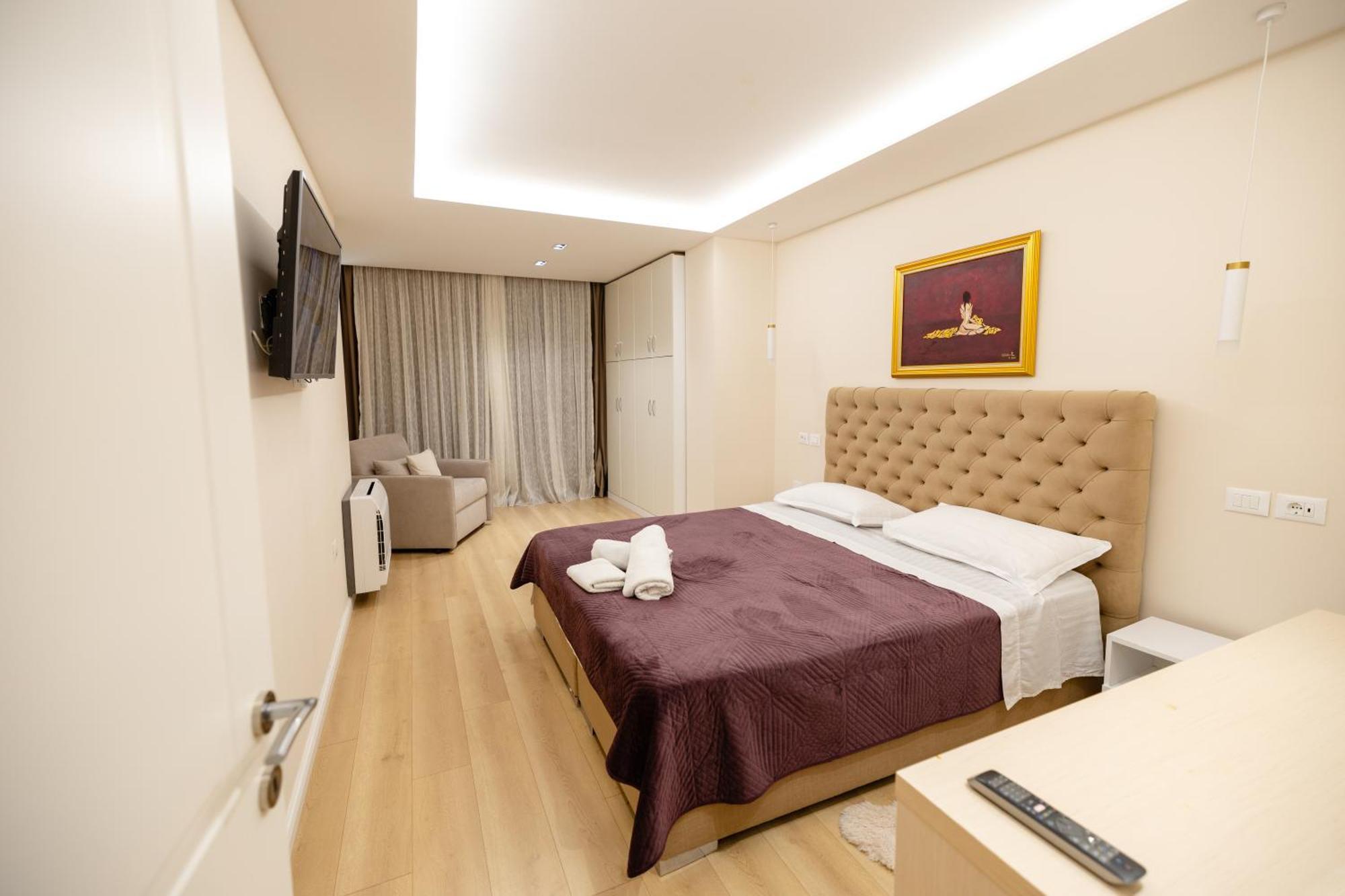 Luxury Center Observatori Apartment Tirana Zewnętrze zdjęcie