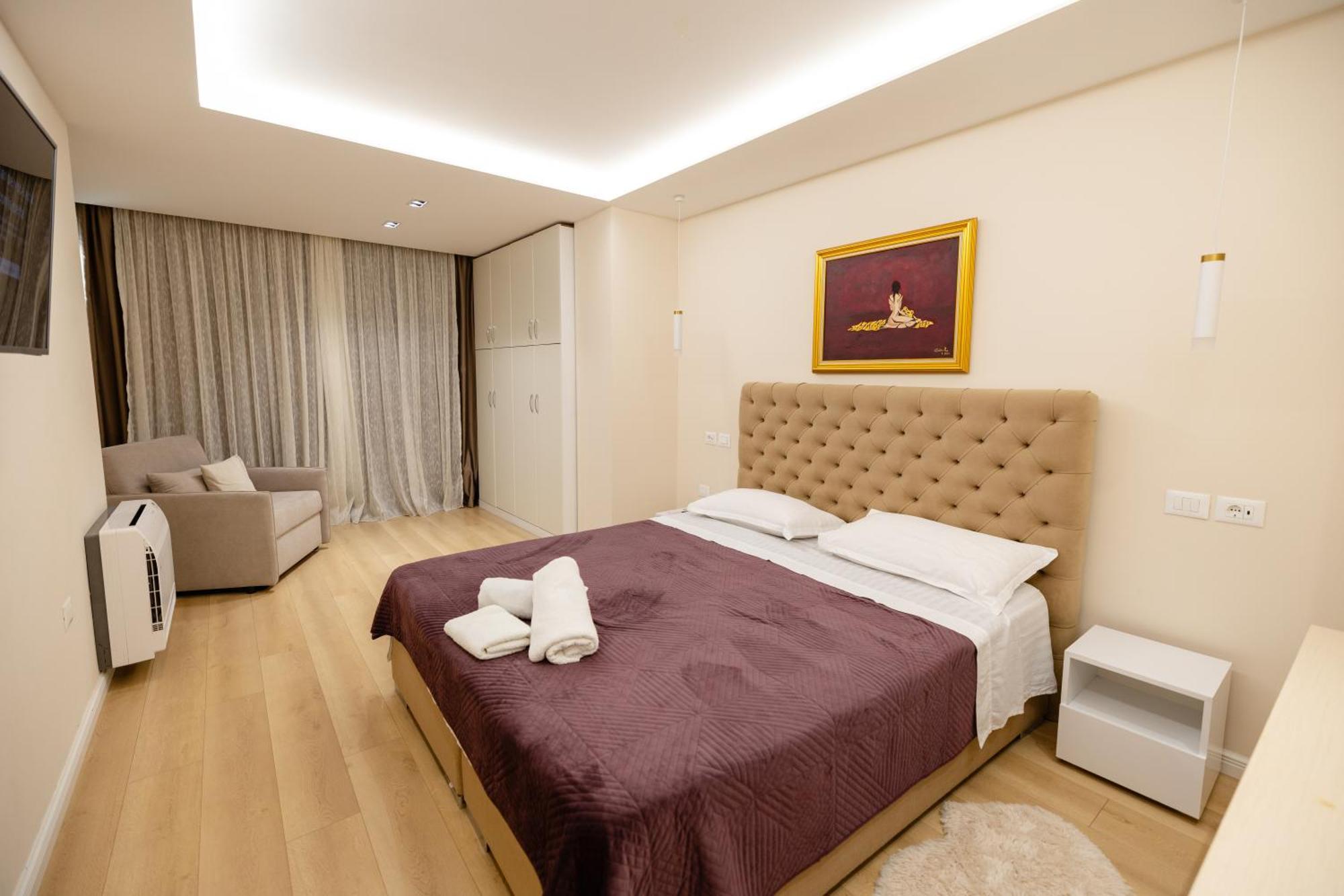 Luxury Center Observatori Apartment Tirana Zewnętrze zdjęcie