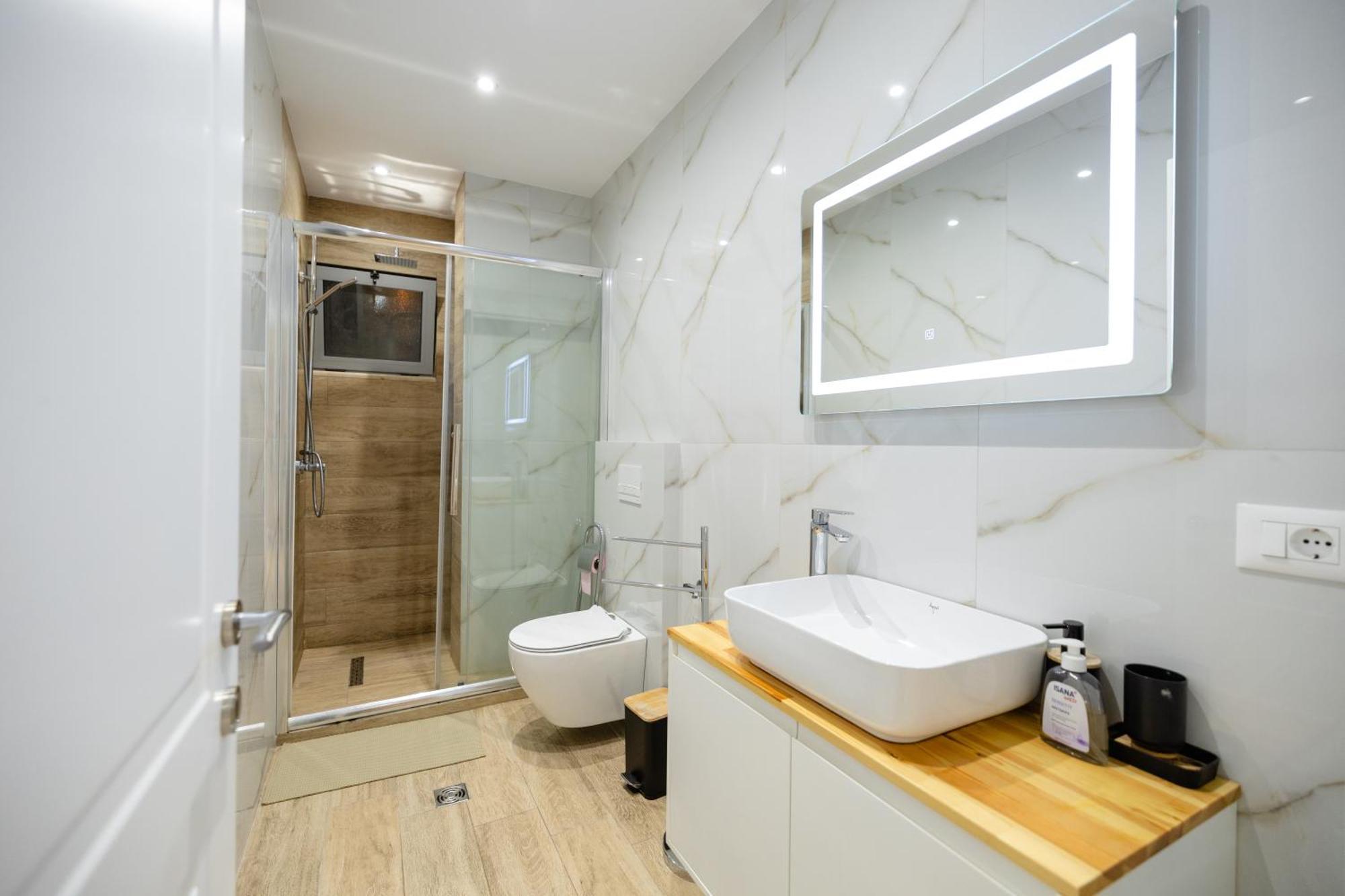 Luxury Center Observatori Apartment Tirana Zewnętrze zdjęcie