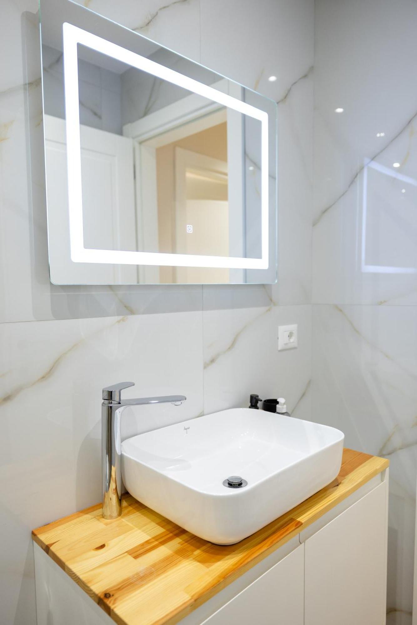 Luxury Center Observatori Apartment Tirana Zewnętrze zdjęcie