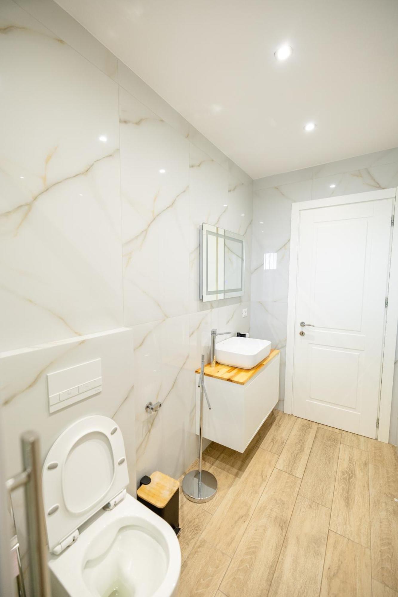 Luxury Center Observatori Apartment Tirana Zewnętrze zdjęcie