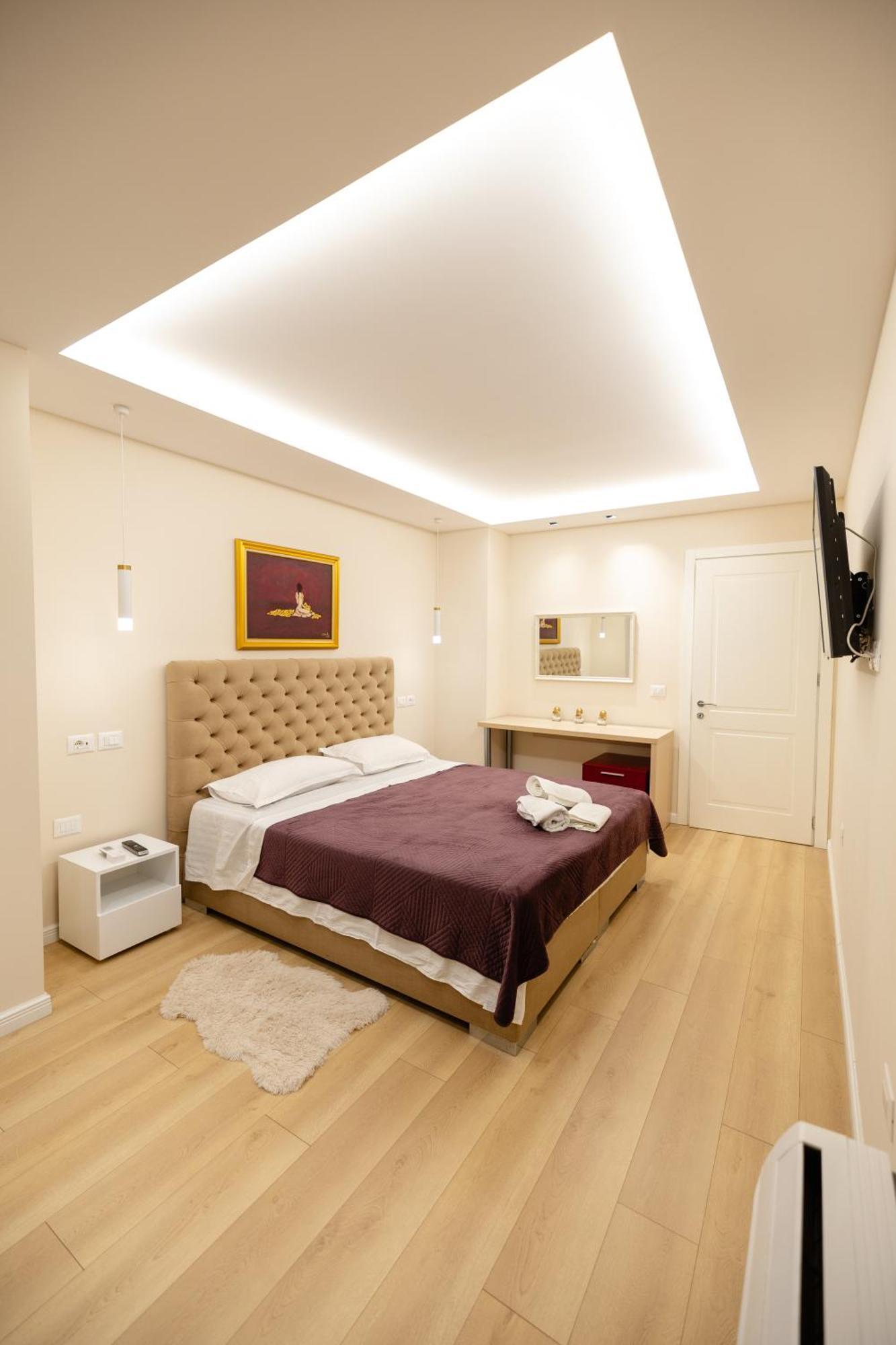 Luxury Center Observatori Apartment Tirana Zewnętrze zdjęcie