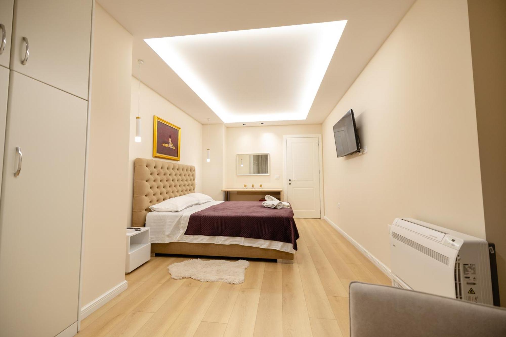 Luxury Center Observatori Apartment Tirana Zewnętrze zdjęcie