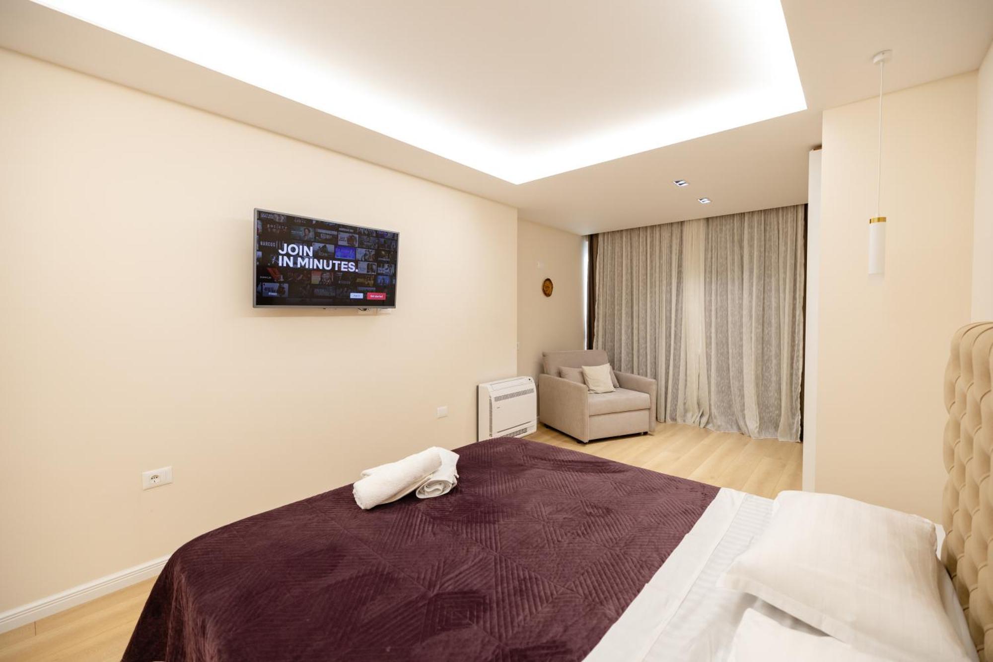 Luxury Center Observatori Apartment Tirana Zewnętrze zdjęcie