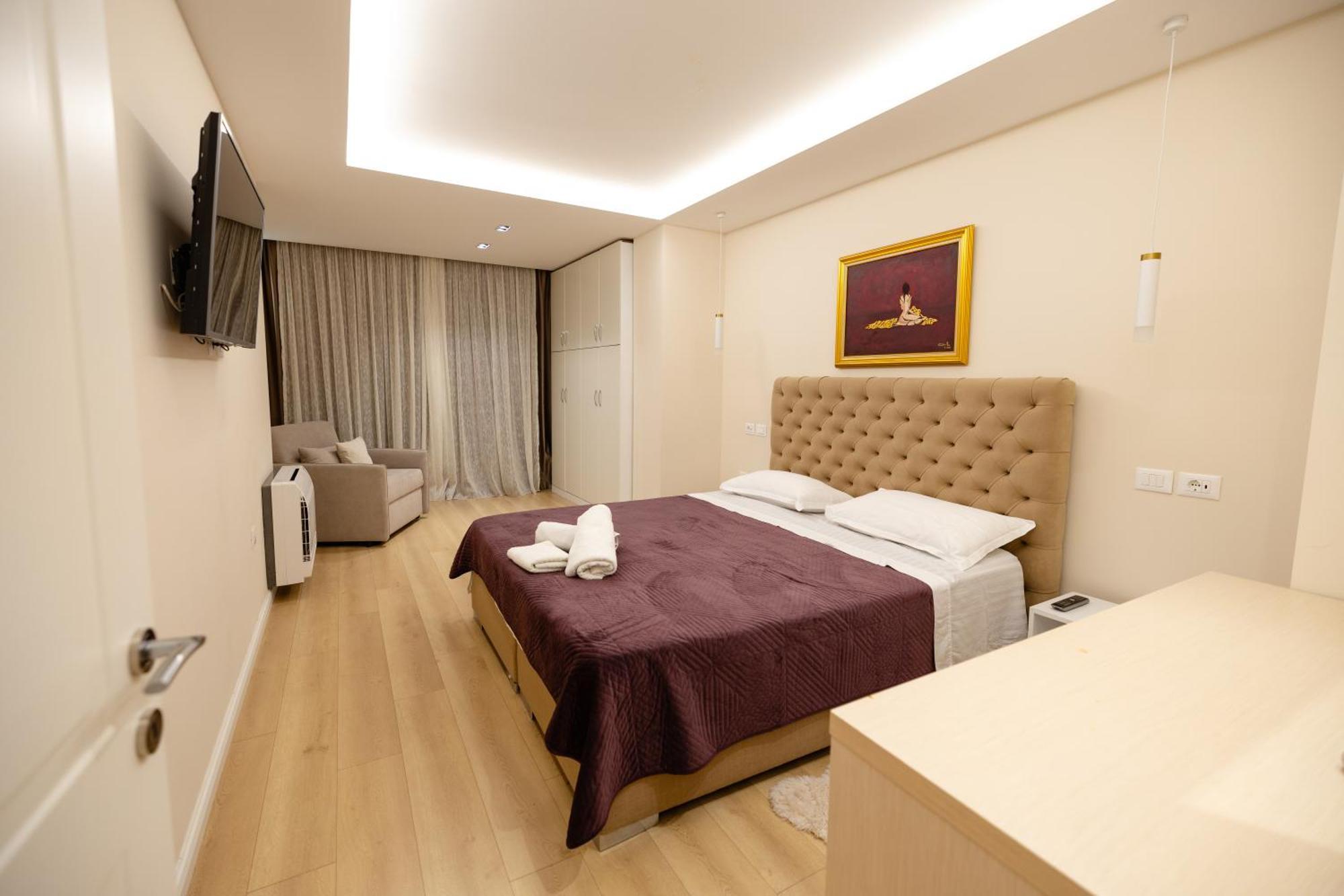 Luxury Center Observatori Apartment Tirana Zewnętrze zdjęcie