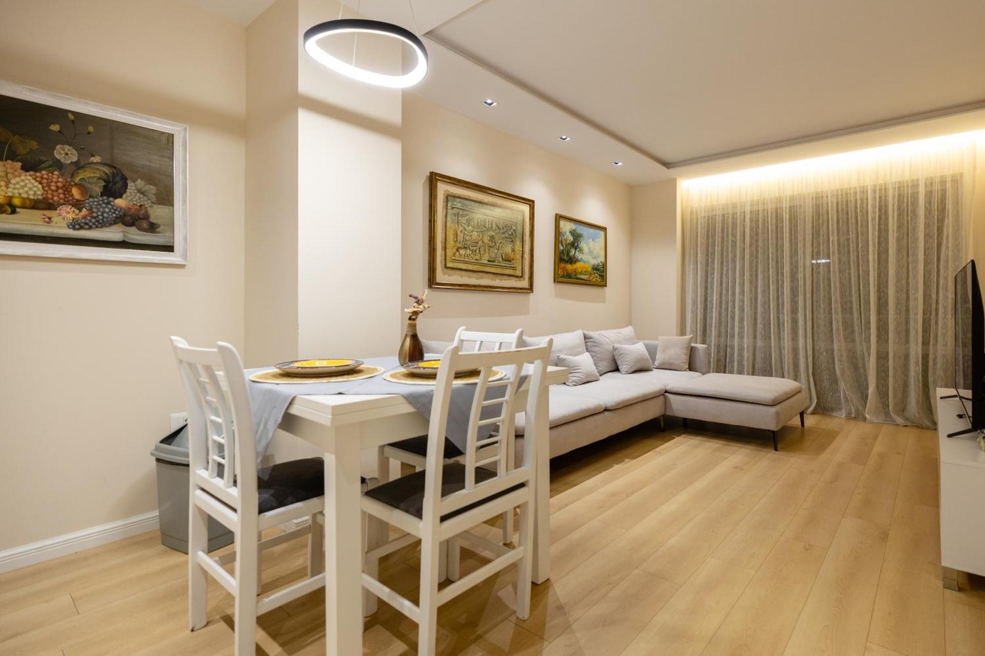 Luxury Center Observatori Apartment Tirana Zewnętrze zdjęcie