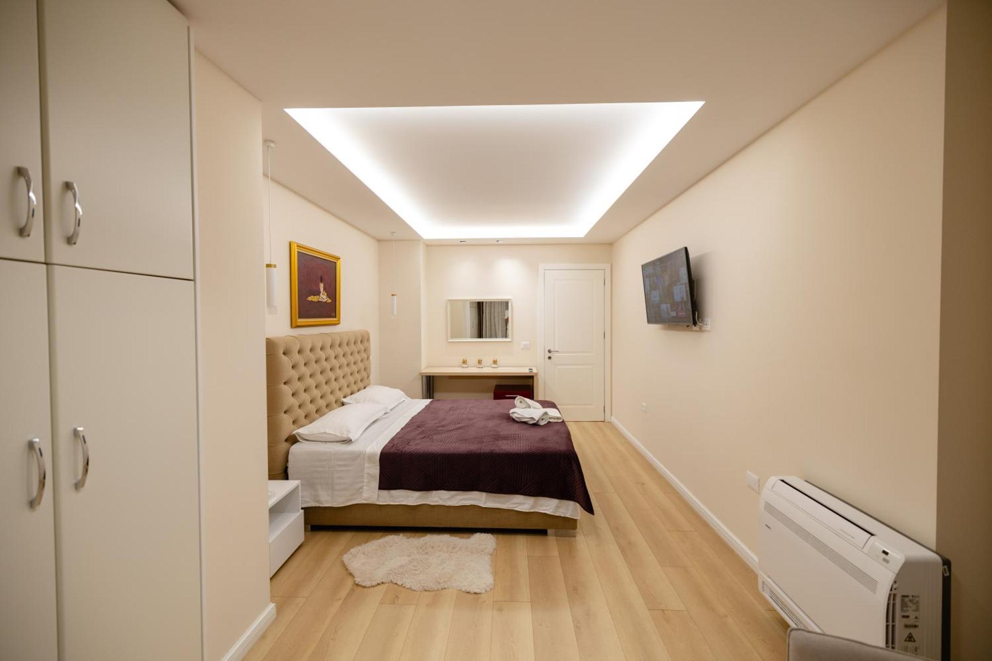 Luxury Center Observatori Apartment Tirana Zewnętrze zdjęcie