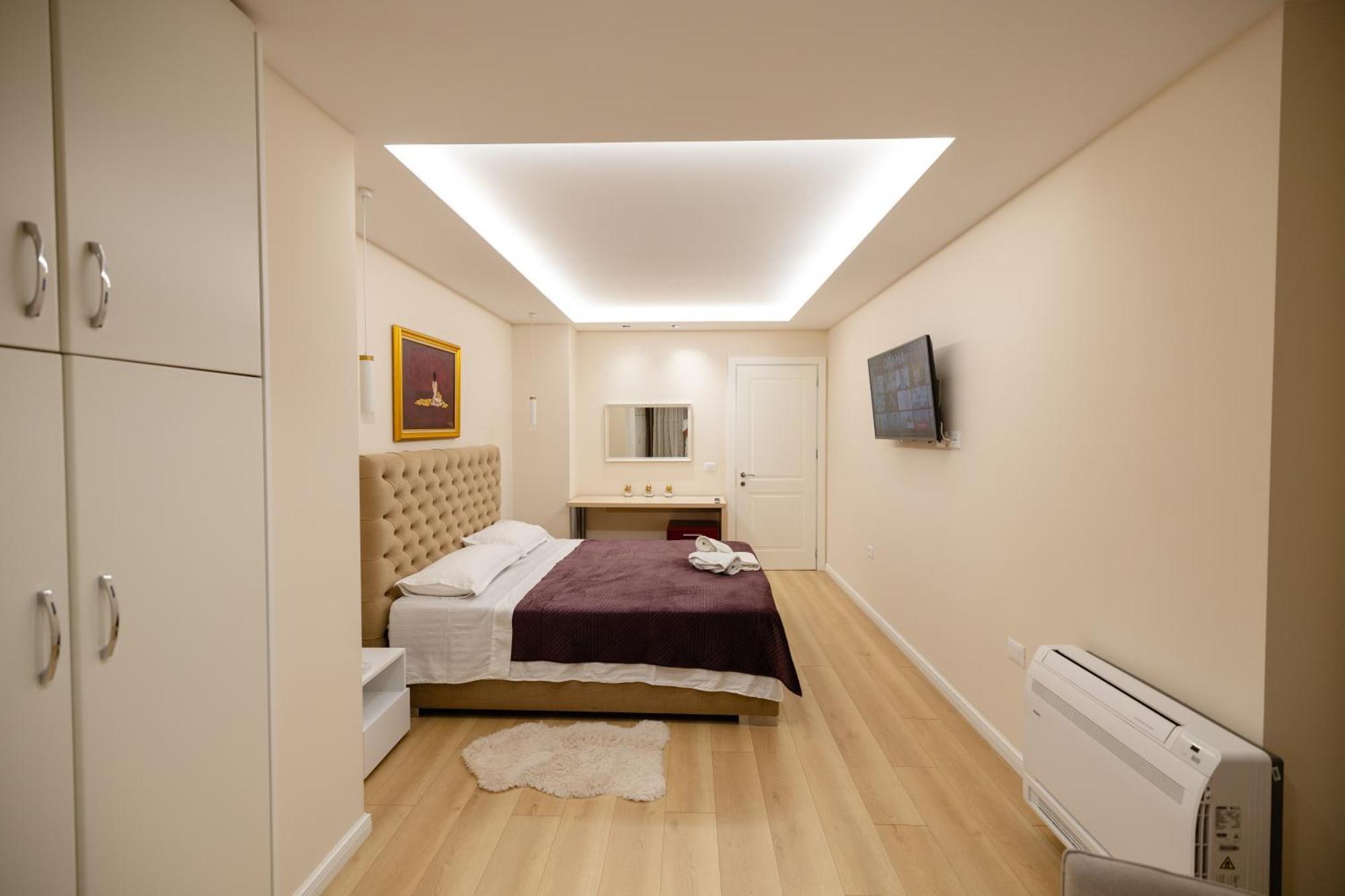 Luxury Center Observatori Apartment Tirana Zewnętrze zdjęcie